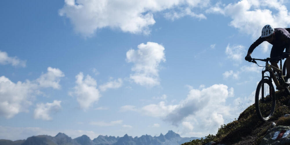 parlament-streicht-veloverbot-auf-wanderwegen