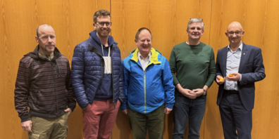 Die Vertreter der Verbindungen / Parteien v.l.n.r.: Daniel Buchs für «Pro Kloten – Unabhängige Bürger»; Remko Leimbach für «Die Aufrechten»; Martin Brunner für die EDU, auch anwesend: André Gerber Wahllistenvertreter der SVP und Stadtpärsident René Huber