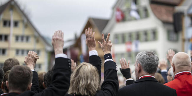An der Landsgemeinde in Appenzell Innerrhoden vom 26. April 2026 wählen die Stimmberechtigten einen Ersatz für den aus der Regierung zurücktretenden Roland Dähler (parteilos).