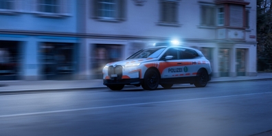 . Die umgehend eingeleitete Fahndung der Kantonspolizei St.Gallen verlief bislang ohne Erfolg.