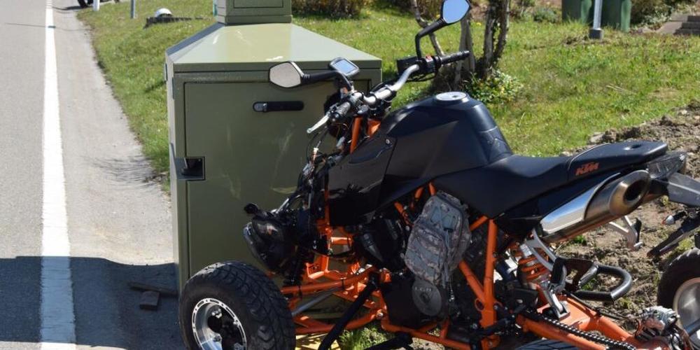 Das misslungene Ausweichmanöver endete für den Quad-Fahrer am polizeilichen Radarkasten.