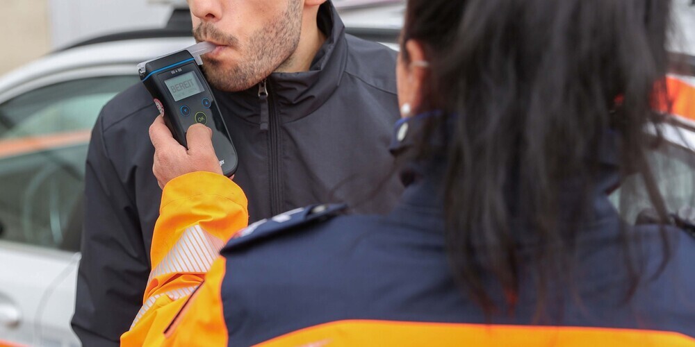 alkoholisiert-und-ohne-g-ltigen-f-hrerausweis-unterwegs