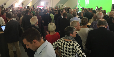 Im Pfalzkeller in St.Gallen interessierte am Sonntag die Gewählten und die Abgewählten. 