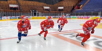 (v.l.n.r.) Erster Halbfinal zur Ermittlung des schnellsten Short-Track-Läufers der Lakers mit Tanner Fritz, Luca Capaul, Philippe Maillet und Nicklas Jensen.