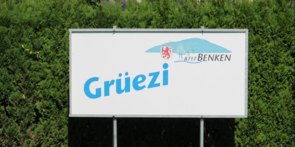 Die bisherigen Ortseingangstafeln in Benken sollen durch digitale Anzeigen ersetzt werden.