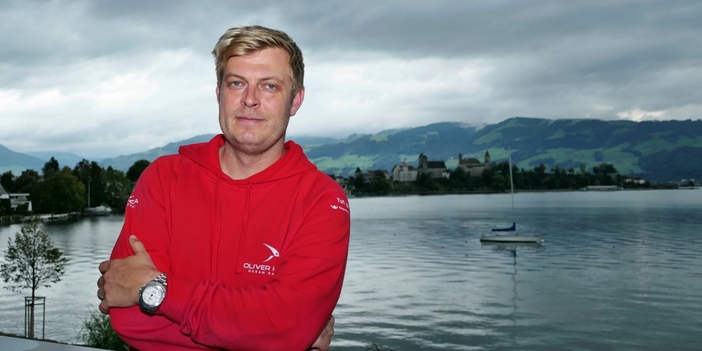 Oliver Heer hat in der Kempratner Bucht das Segeln gelernt, nun will er die Weltmeere zum zweiten Mal bezwingen. (Archivbild)