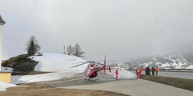 Am Simplon haben in der Nacht auf Dienstag Soldaten in einem Panzer das Bewusstsein verloren und mussten von Rettungshelikoptern ins Spital gebracht werden.