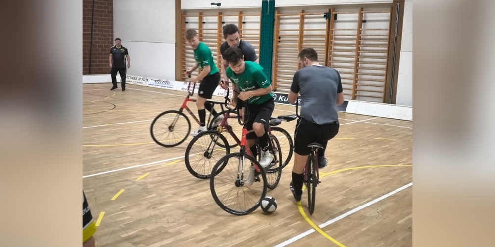 Souver-n-als-Gruppensieger-in-den-Cupfinal