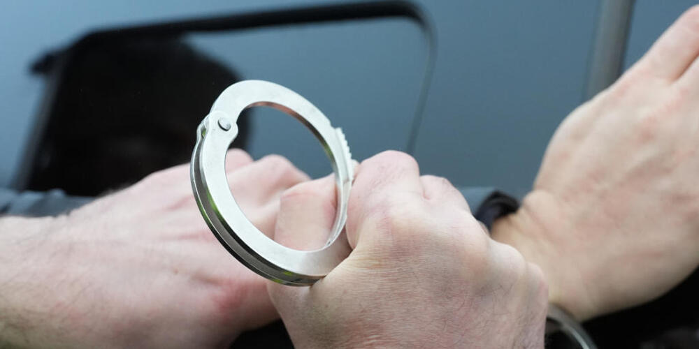 Diebe-fl-chten-mit-geklauten-Velos-im-Zug-und-werden-verhaftet