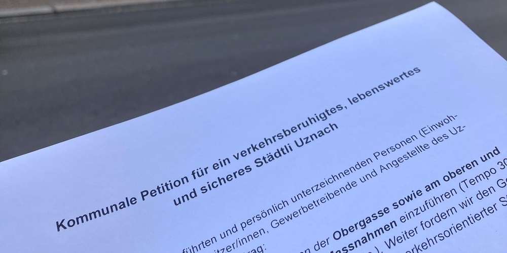 Die kommunale Petition für ein verkehrsberuhigtes, lebenswertes und sicheres Städtli Uznach fordert konkrete Massnahmen auf den Quartierstrassen.